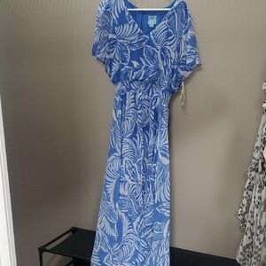 CeCe NWT Blue and White Leaf-Print V-Neck Maxi Dress